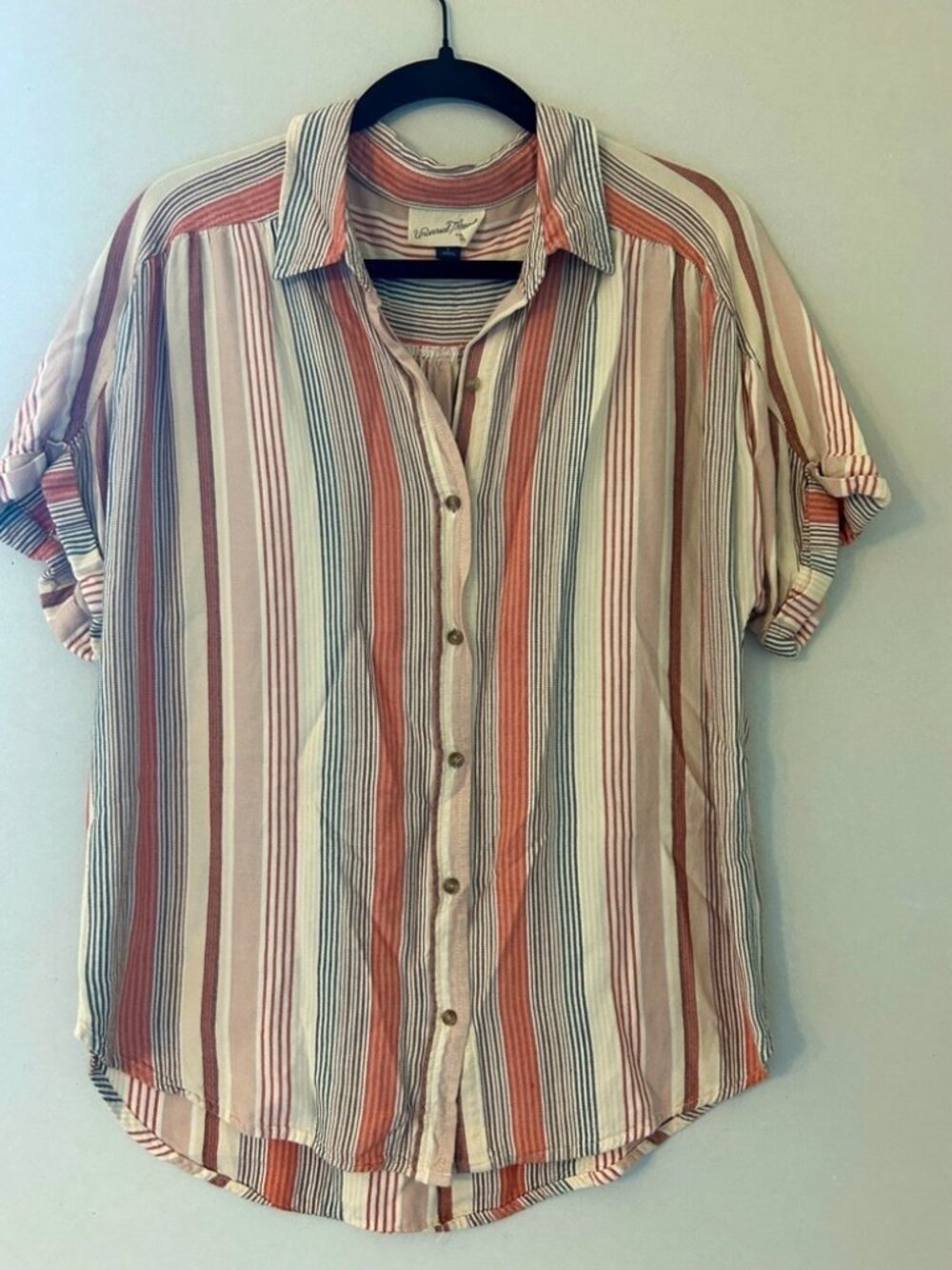 short sleeve button up size L